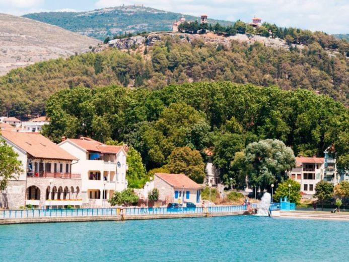 Apartment Voortex Τρέμπινιε Εξωτερικό φωτογραφία